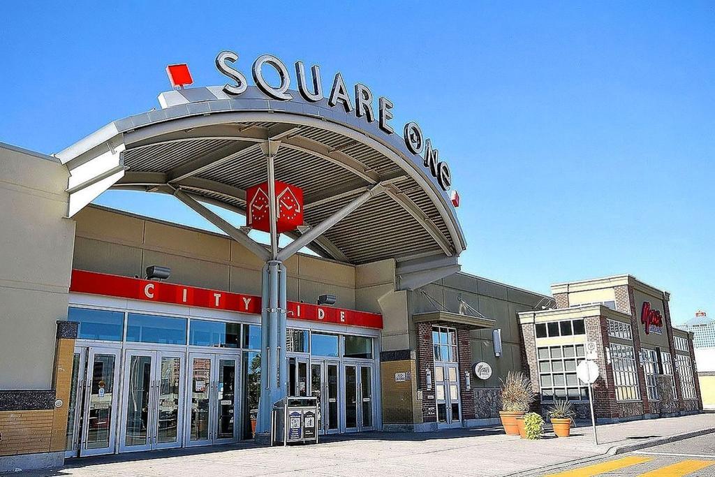 Napa Furnished Rental Apartments Square One Mississauga Extérieur photo